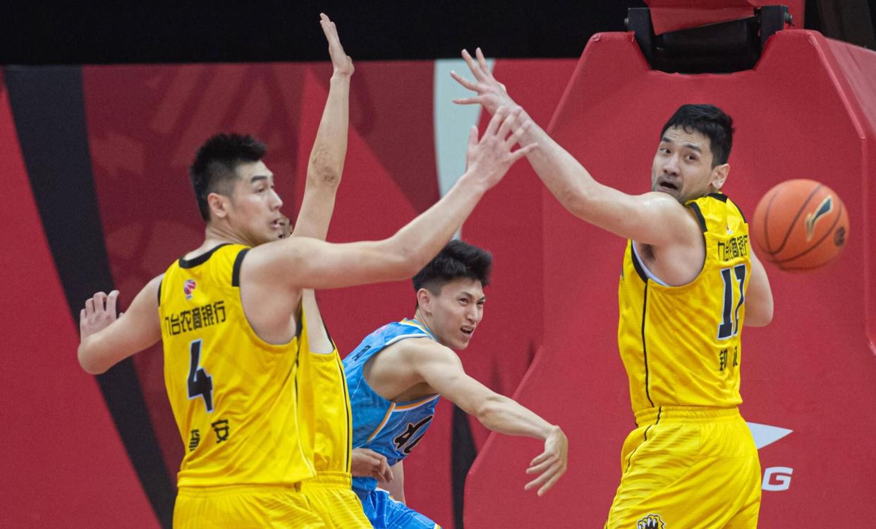 关于CBA常规赛今晚走向成谜，密尔沃基雄鹿调整名单，压力陡增，团队化学反应显著的信息-ewc网站入口